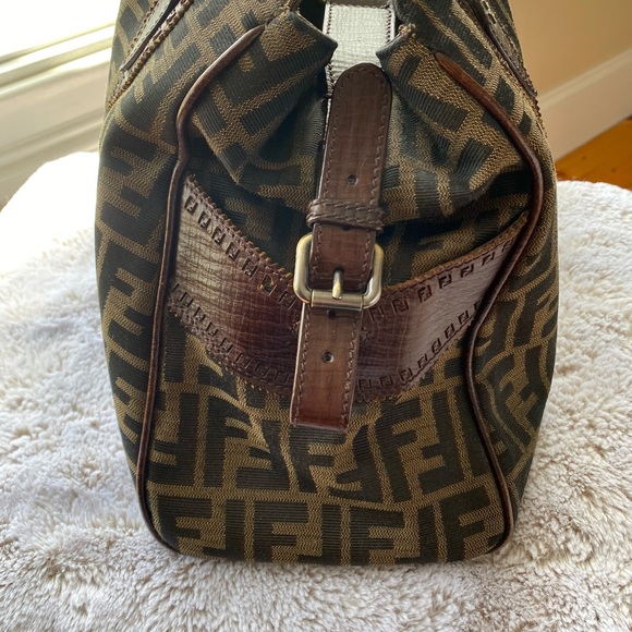 Authentic Fendi Zucca De Jour - Picture 6 of 11